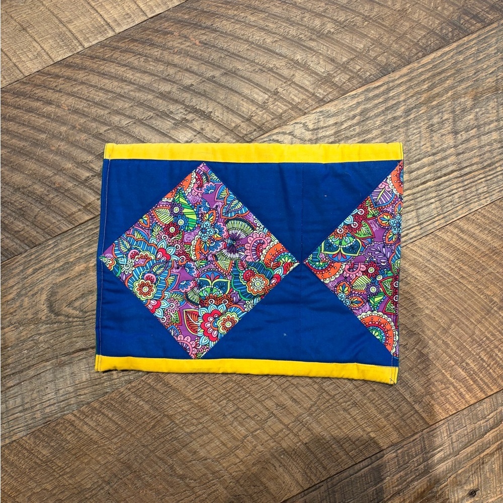 Colorful Patterned Clutch - Picture 3 of 3